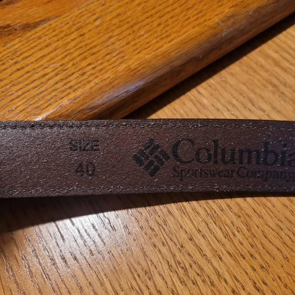 Columbia leather belt